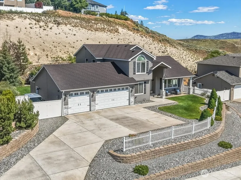 1255 Wheatridge Drive East Wenatchee WA 98802