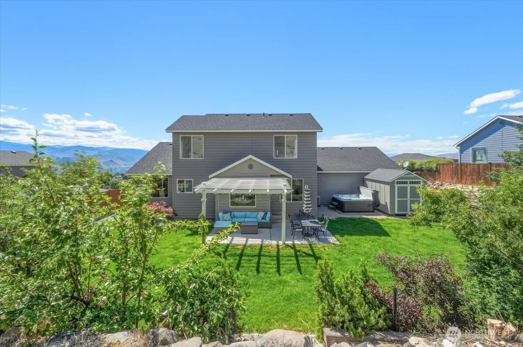 1255 Wheatridge Drive East Wenatchee WA 98802