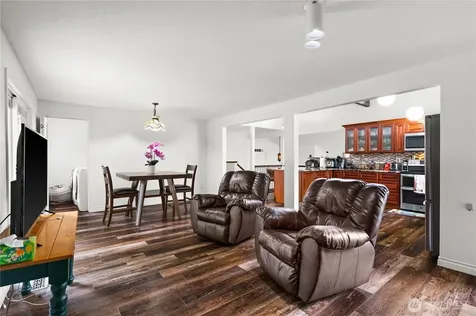 3710 104th Place SE Everett WA 98208