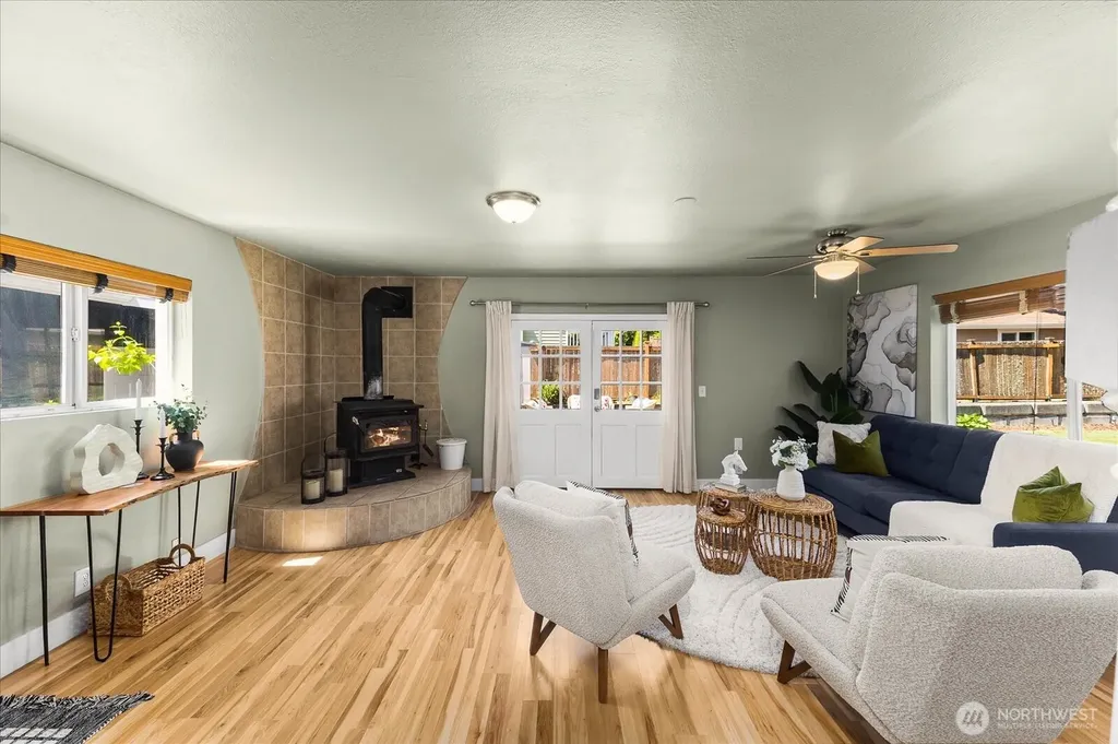 22320 93rd Place W Edmonds WA 98020