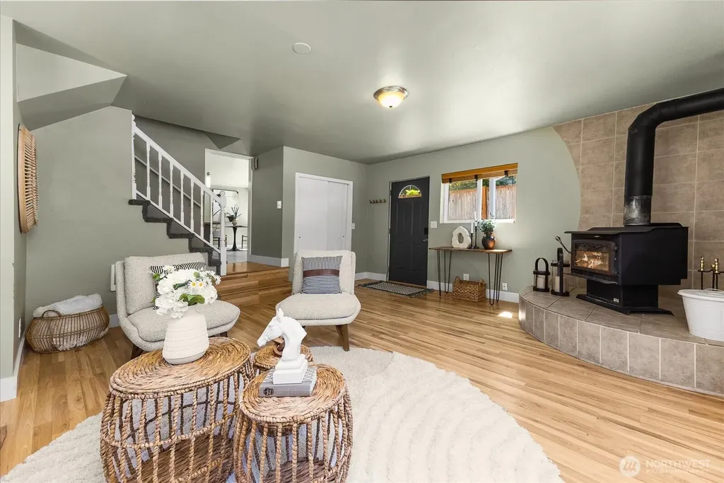 22320 93rd Place W Edmonds WA 98020