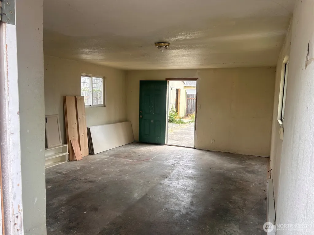 6621 S Pine Street Tacoma WA 98409