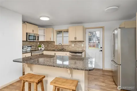 6621 S Pine Street Tacoma WA 98409
