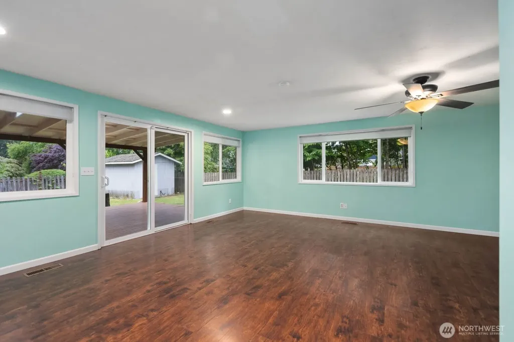 2010 Ponderosa Drive SE Port Orchard WA 98366