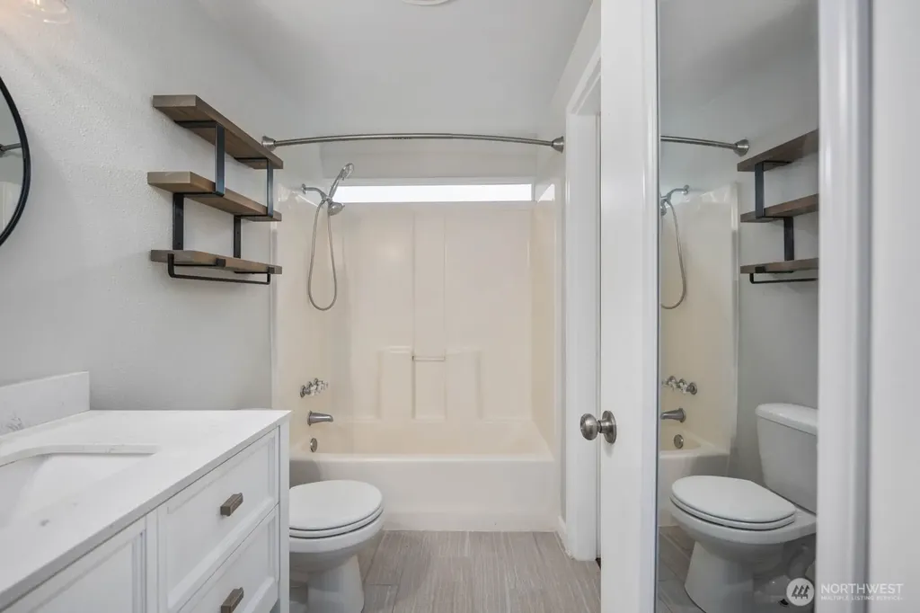 2010 Ponderosa Drive SE Port Orchard WA 98366