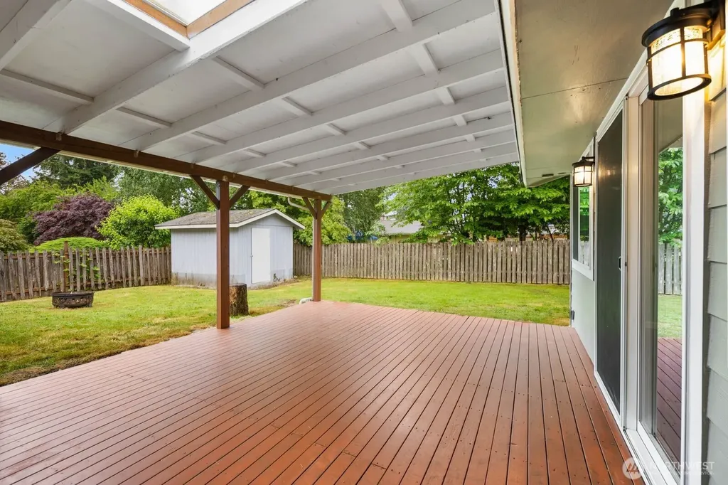 2010 Ponderosa Drive SE Port Orchard WA 98366