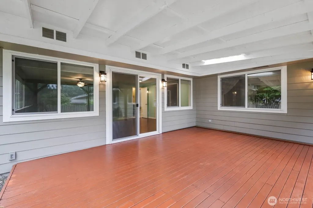 2010 Ponderosa Drive SE Port Orchard WA 98366