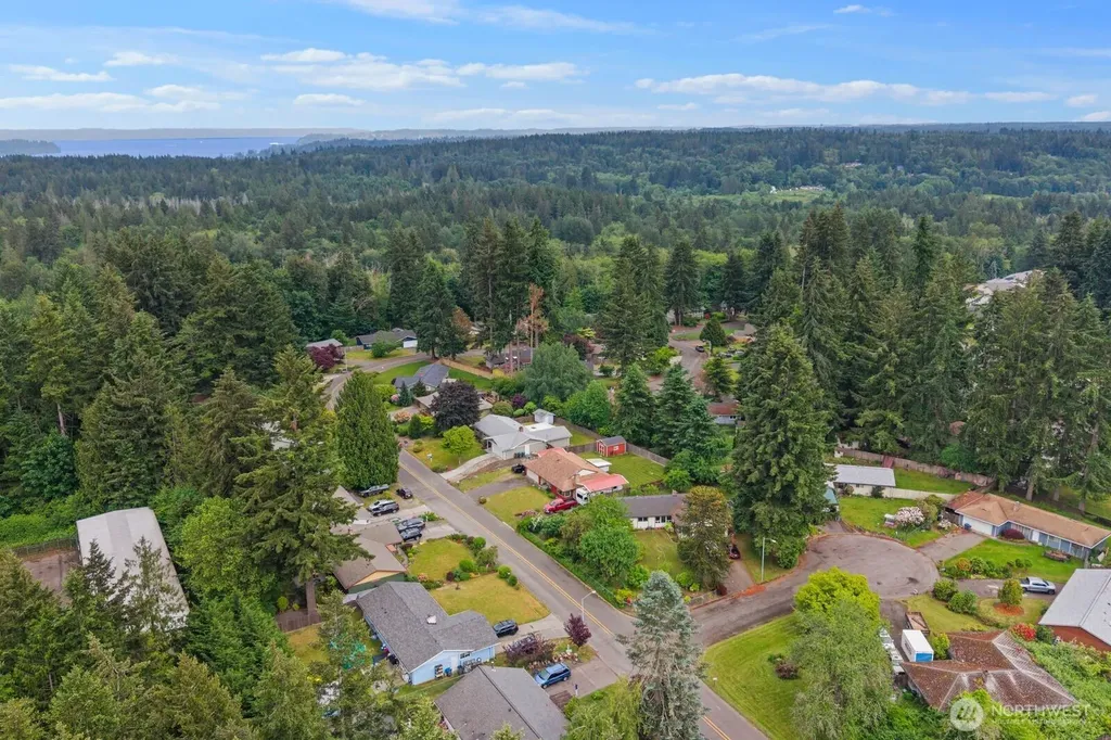 2010 Ponderosa Drive SE Port Orchard WA 98366