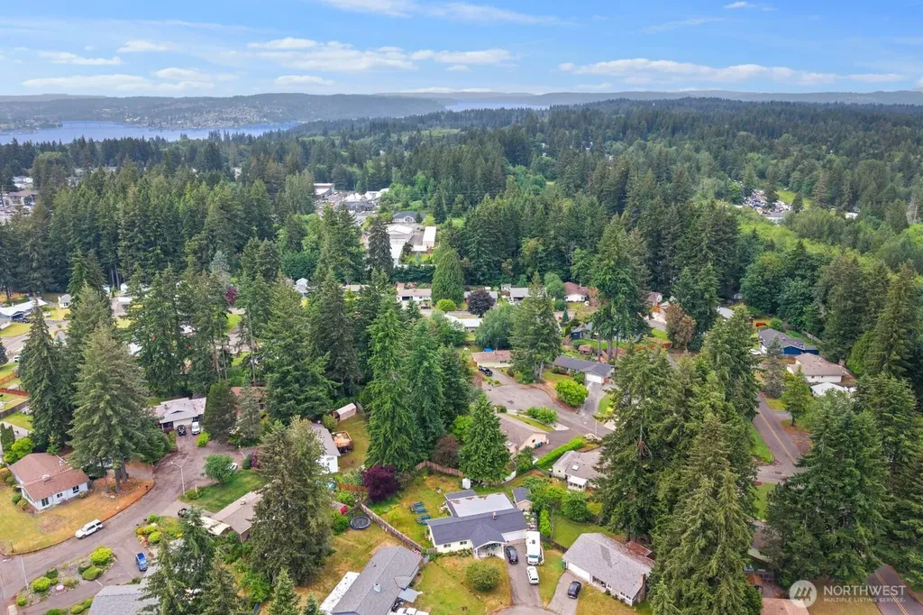 2010 Ponderosa Drive SE Port Orchard WA 98366