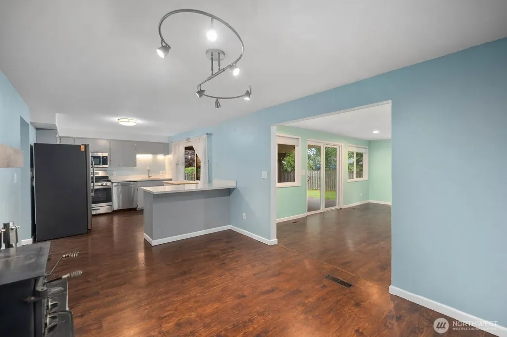 2010 Ponderosa Drive SE Port Orchard WA 98366