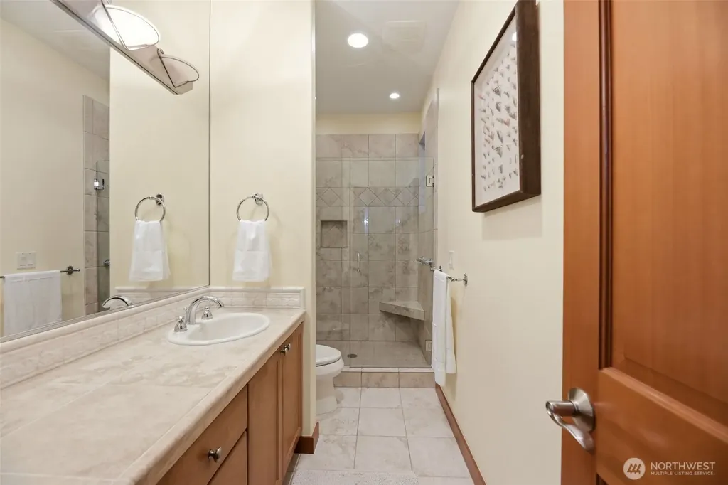 18603 E Spring Lake Drive SE Renton WA 98058