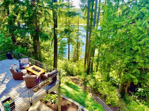 18603 E Spring Lake Drive SE Renton WA 98058