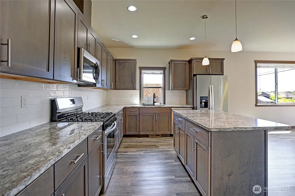 7012 277th Street NW Stanwood WA 98292