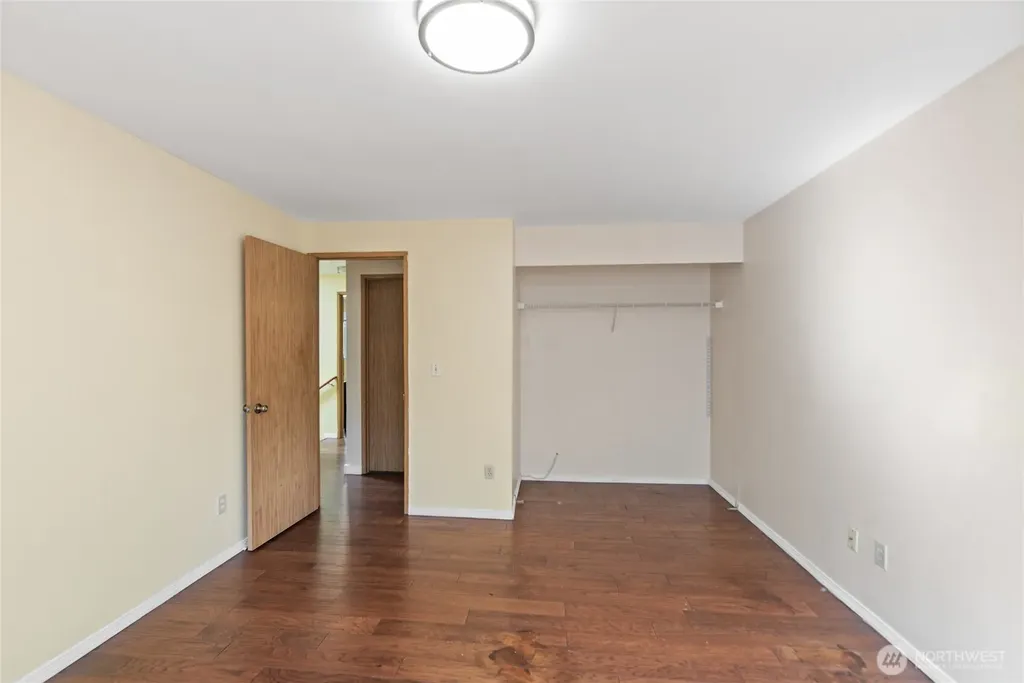 10606 68th Place S Seattle WA 98178