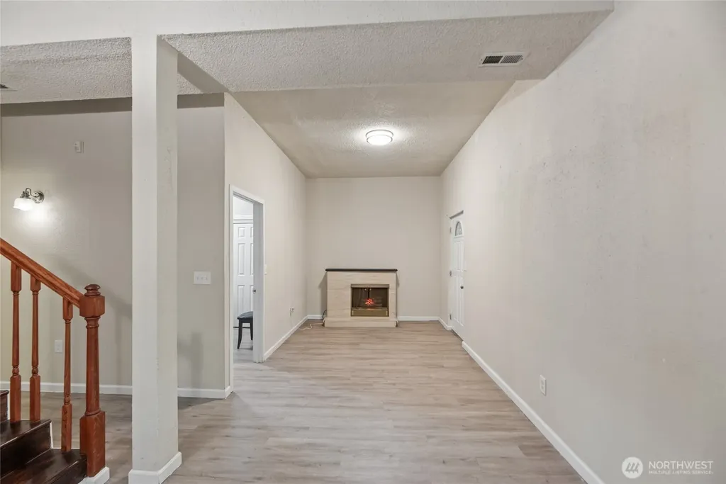 10606 68th Place S Seattle WA 98178
