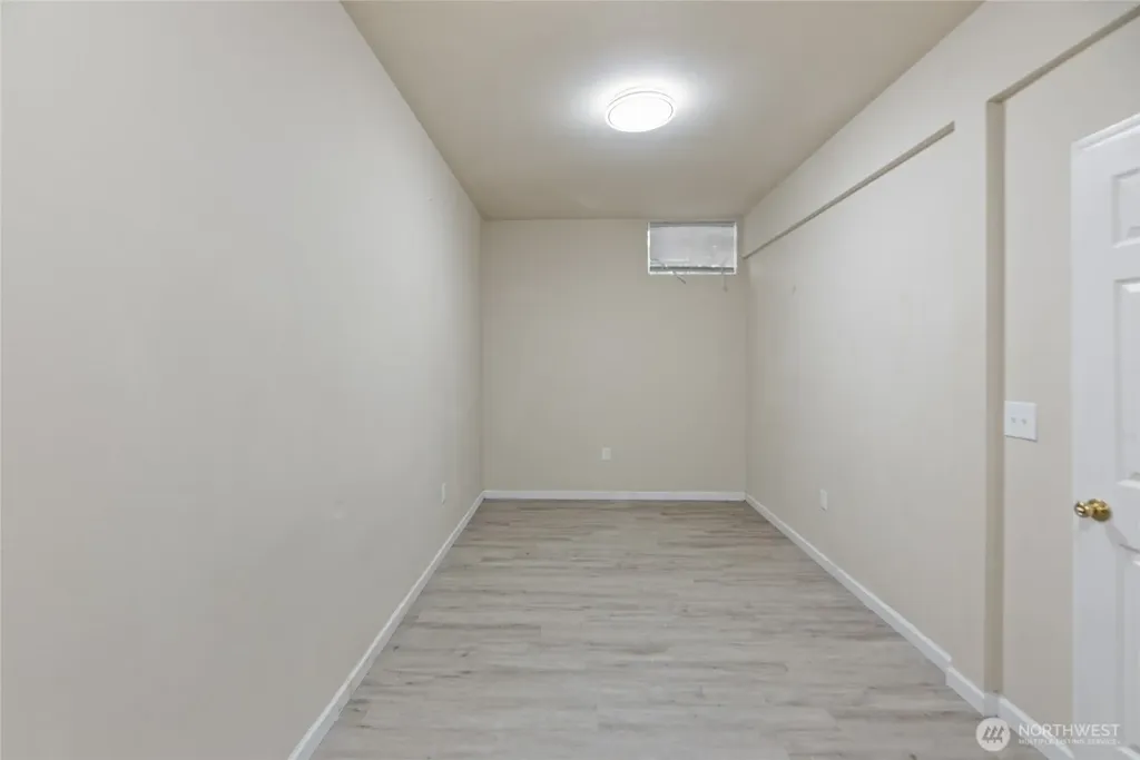 10606 68th Place S Seattle WA 98178