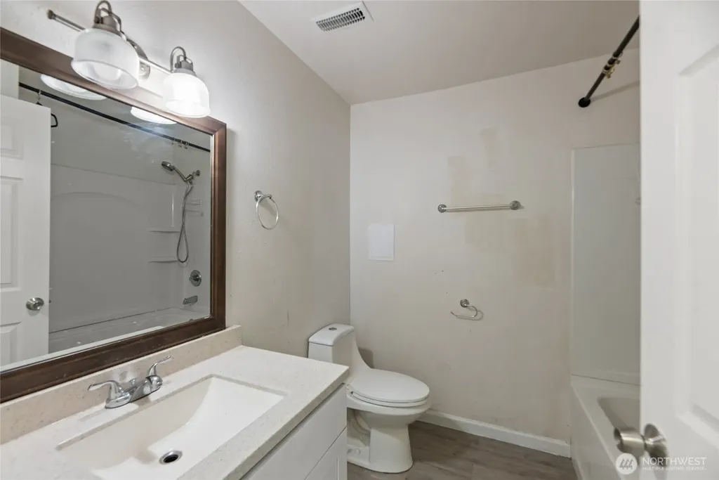 10606 68th Place S Seattle WA 98178
