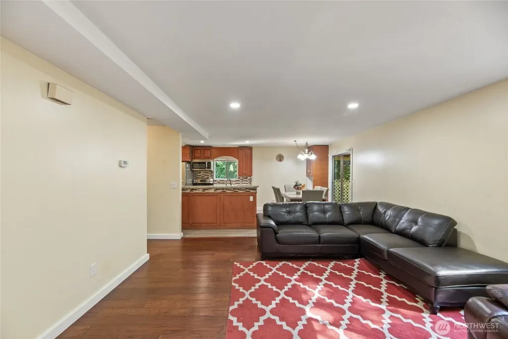 10606 68th Place S Seattle WA 98178