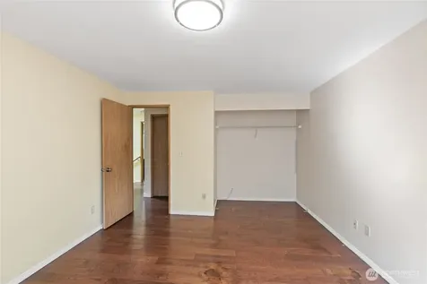 10606 68th Place S Seattle WA 98178