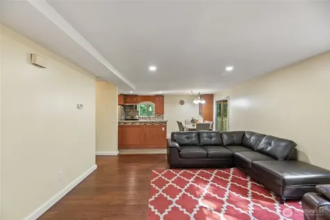 10606 68th Place S Seattle WA 98178