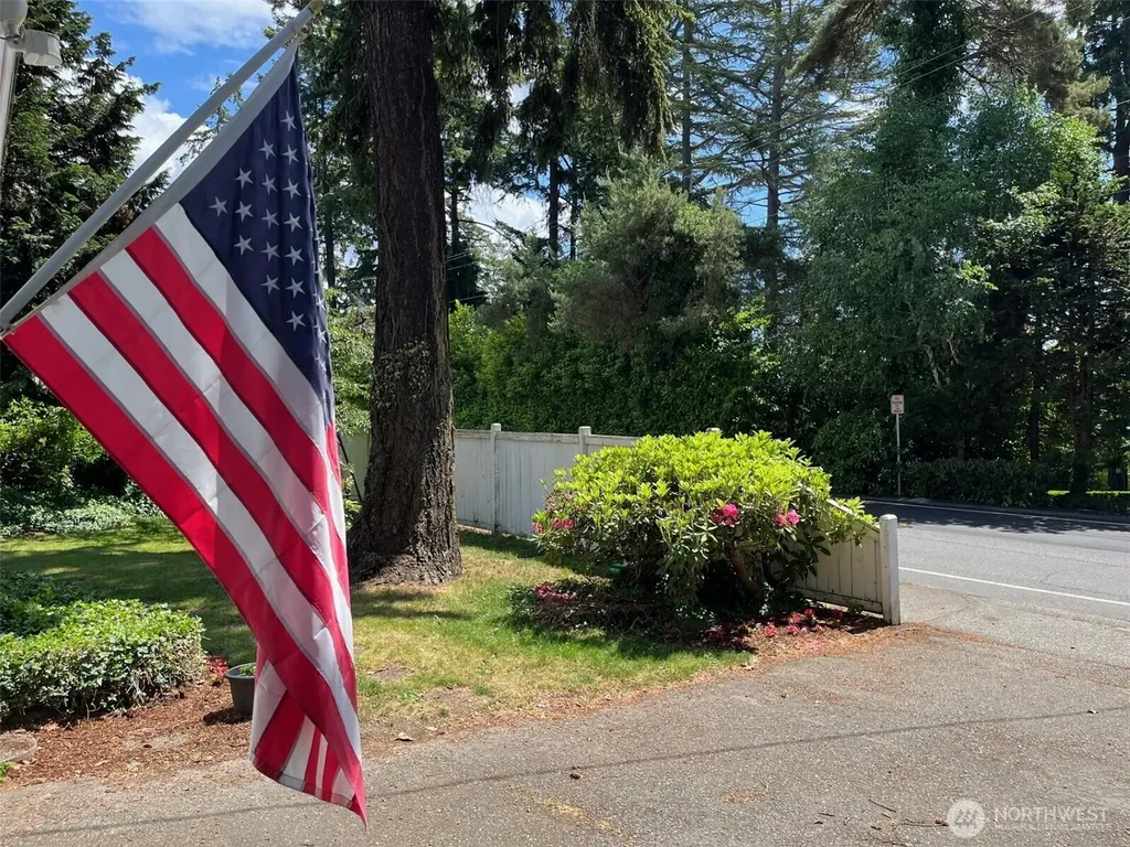 9100 Lake Washington Boulevard NE Bellevue WA 98004