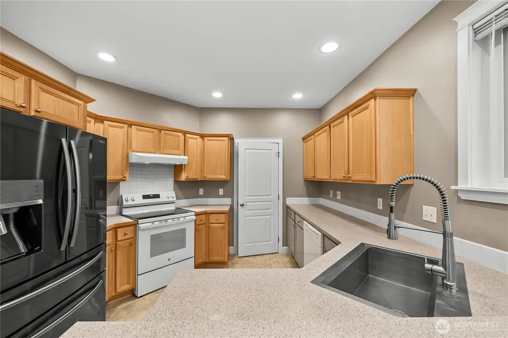 1439 Cottonwood Avenue Fircrest WA 98466