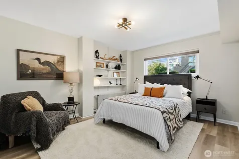 4407 SW Alaska Street Seattle WA 98116