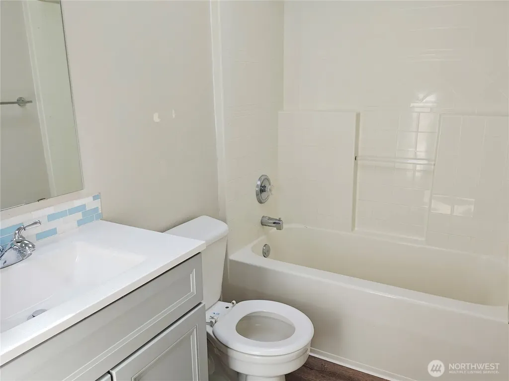 18221 SE 260th Place Covington WA 98042