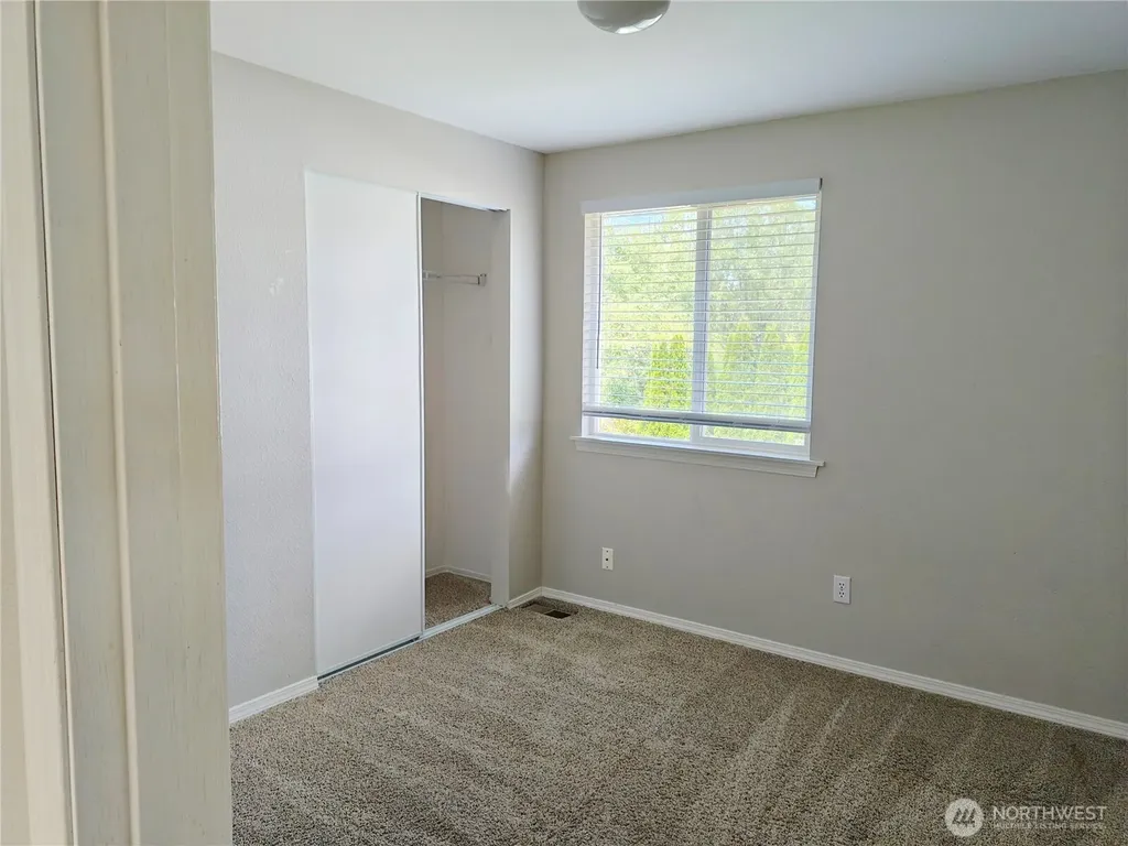 18221 SE 260th Place Covington WA 98042