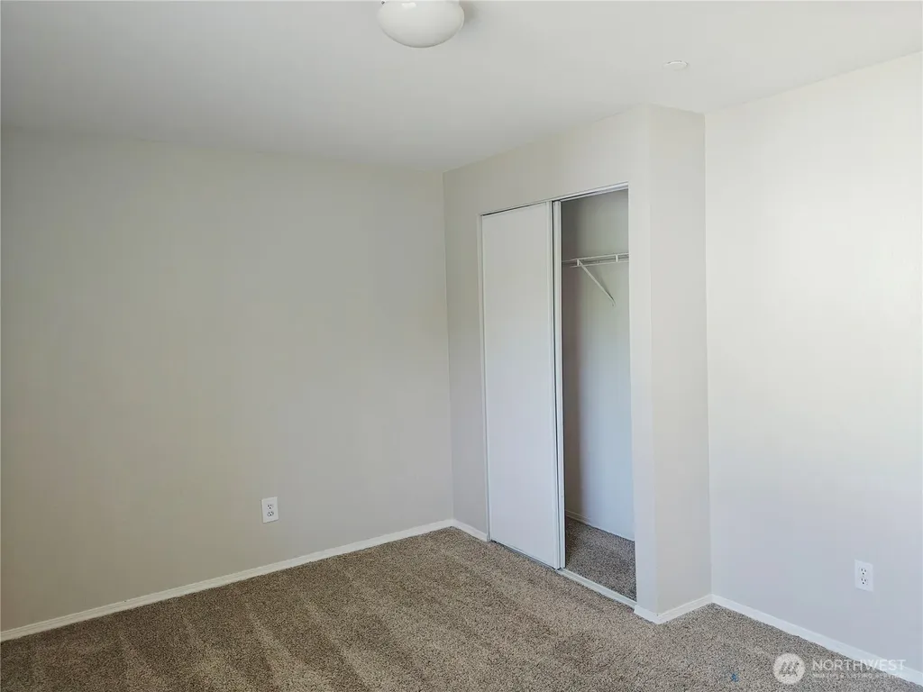 18221 SE 260th Place Covington WA 98042