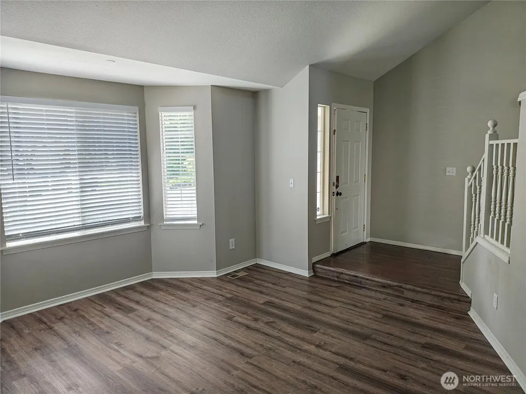 18221 SE 260th Place Covington WA 98042