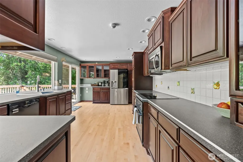 8710 61st Street W University Place WA 98467
