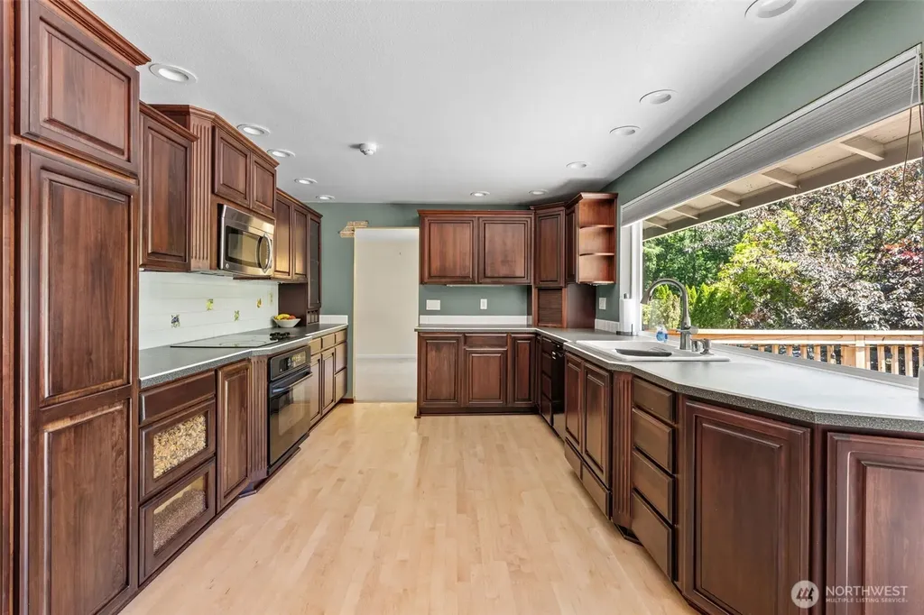 8710 61st Street W University Place WA 98467
