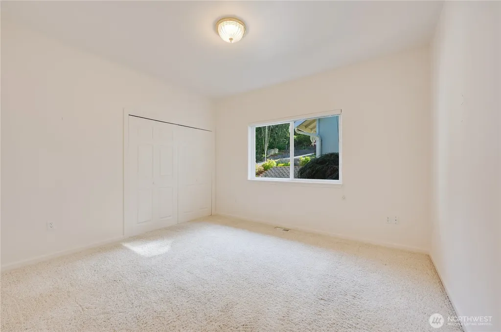 17340 Maple Lane La Conner WA 98257