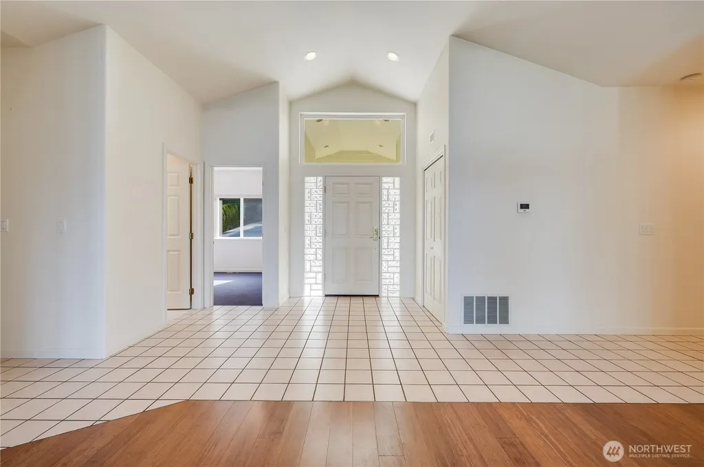 17340 Maple Lane La Conner WA 98257
