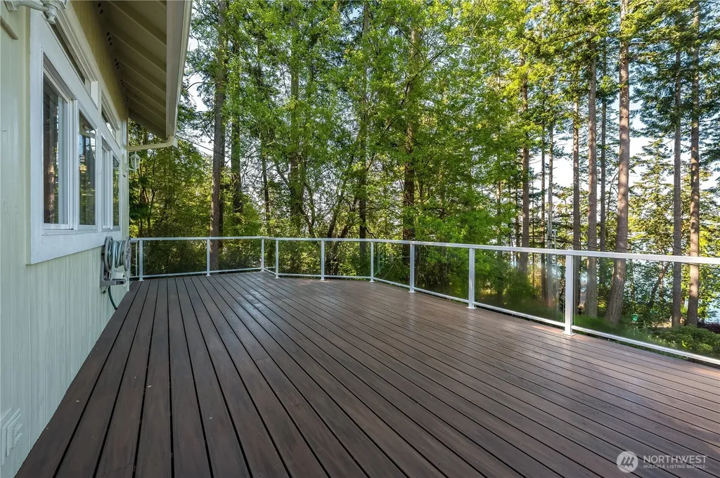 17340 Maple Lane La Conner WA 98257