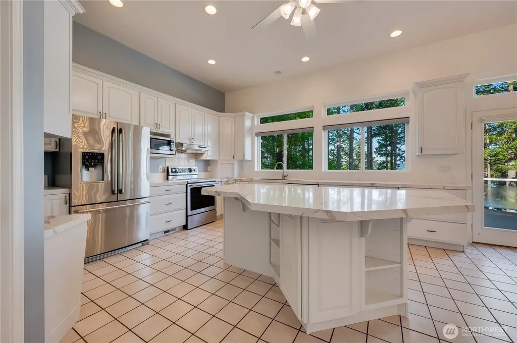17340 Maple Lane La Conner WA 98257