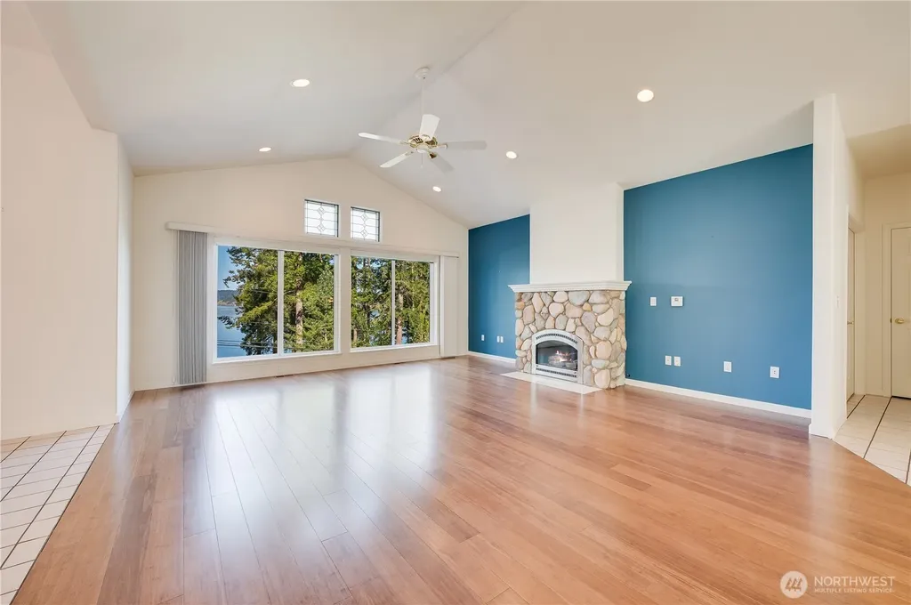17340 Maple Lane La Conner WA 98257