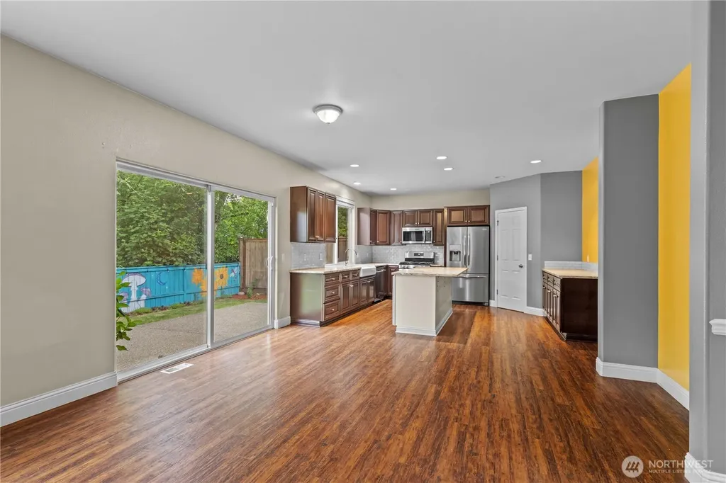 22618 SE 280th Place Maple Valley WA 98038