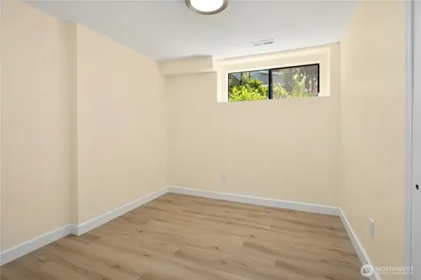 15015 SE 46th Place Bellevue WA 98006