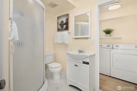 15015 SE 46th Place Bellevue WA 98006
