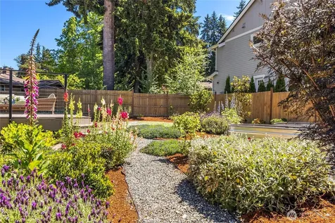 15015 SE 46th Place Bellevue WA 98006