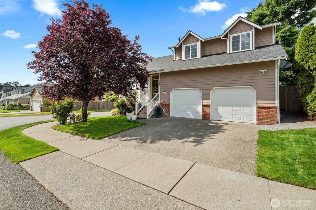 8627 136th Street E Puyallup WA 98373