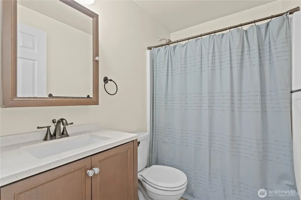 8627 136th Street E Puyallup WA 98373