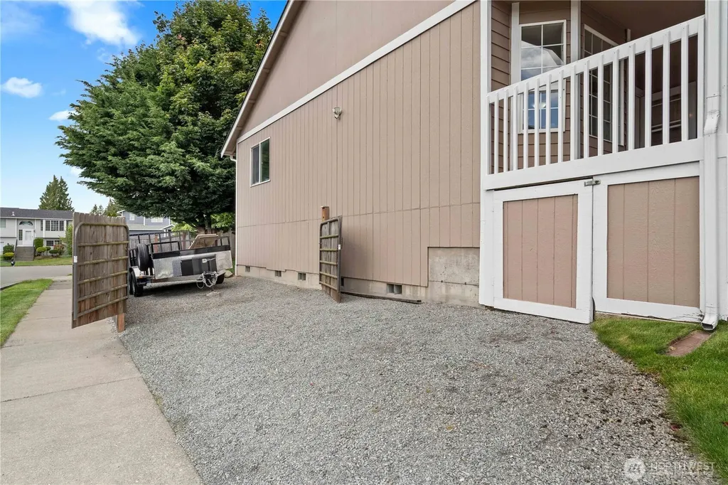 8627 136th Street E Puyallup WA 98373
