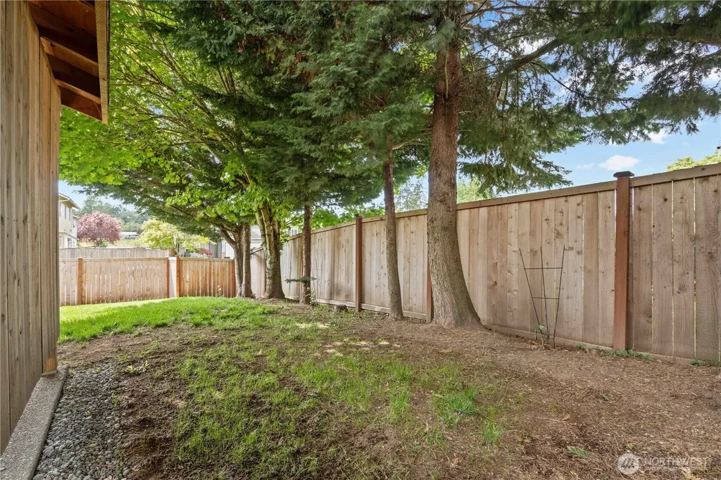 8627 136th Street E Puyallup WA 98373