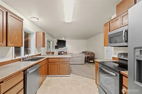 8627 136th Street E Puyallup WA 98373