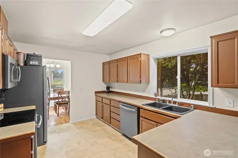 8627 136th Street E Puyallup WA 98373
