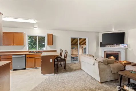 8627 136th Street E Puyallup WA 98373