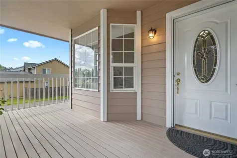 8627 136th Street E Puyallup WA 98373